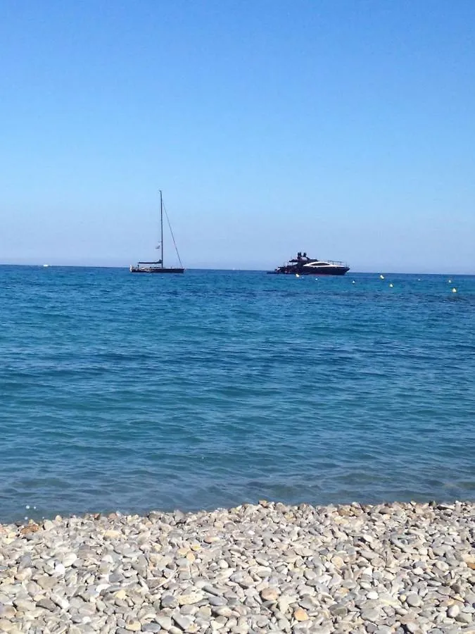 Appartement Les Caroubiers à Roquebrune-Cap-Martin