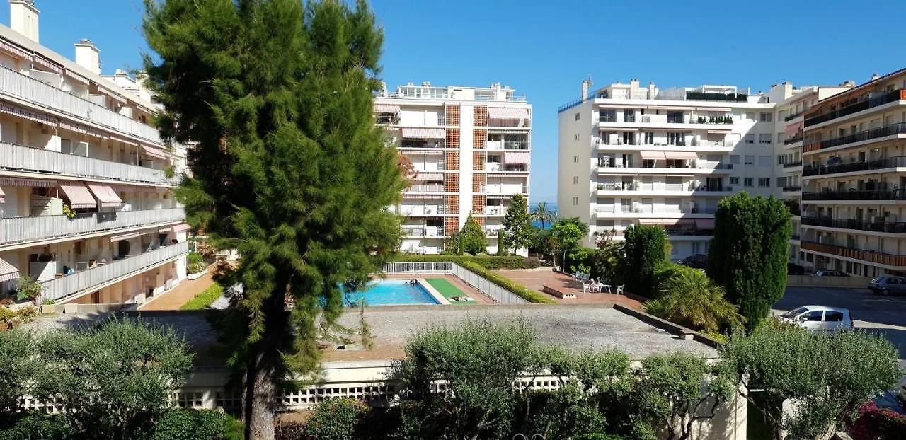 Apartament Les Caroubiers Roquebrune-Cap-Martin Francja